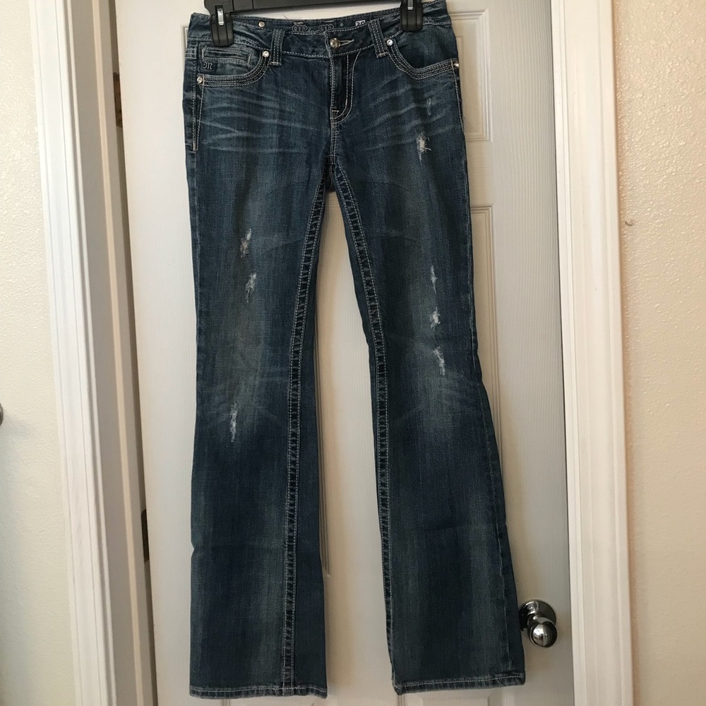 Women’s miss me size 30 distressed look